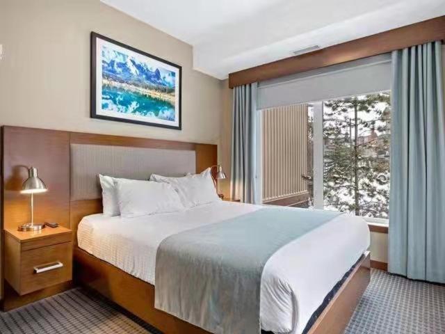 קאנמור Sunny Tranquil Woods Turret In Falcon Crest Lodge מראה חיצוני תמונה